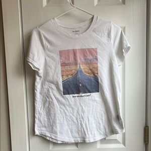 Old Navy White Tee with Scenic Graphic